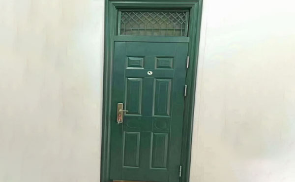 天峻学校教室门