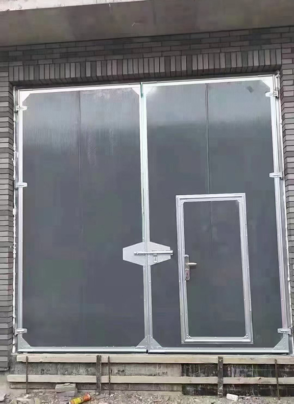 天峻工业平开门在大型设备制造车间的应用实例